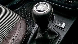 Used 2014 Fiat Avventura [2014-2019] Emotion Multijet 1.3 Diesel Manual interior GEAR  KNOB VIEW