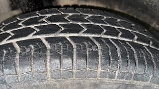 Used 2013 Maruti Suzuki Swift [2011-2017] VXi Petrol Manual tyres RIGHT REAR TYRE TREAD VIEW