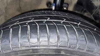 Used 2015 Maruti Suzuki Baleno [2015-2019] Delta Petrol Petrol Manual tyres RIGHT FRONT TYRE TREAD VIEW