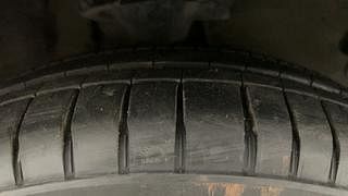 Used 2012 Hyundai i10 [2010-2016] Asta AT with Sunroof Petrol Petrol Automatic tyres RIGHT FRONT TYRE TREAD VIEW
