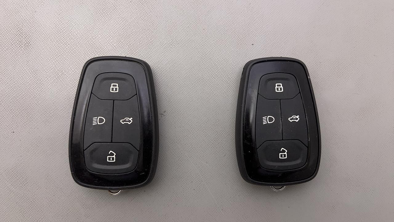 Used 2021 Tata Harrier XZA Plus Dual Tone AT Diesel Automatic extra CAR KEY VIEW