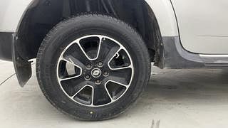 Used 2018 Renault Duster [2015-2020] RXS PetroL Petrol Manual tyres RIGHT REAR TYRE RIM VIEW