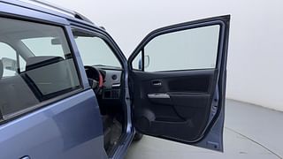 Used 2010 Maruti Suzuki Wagon R 1.0 [2010-2019] LXi Petrol Manual interior RIGHT FRONT DOOR OPEN VIEW