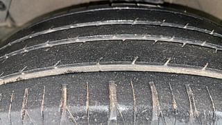 Used 2011 Hyundai i20 [2011-2014] 1.2 sportz Petrol Manual tyres LEFT FRONT TYRE TREAD VIEW