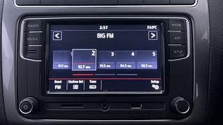 Used 2017 Volkswagen Polo [2017-2019] Highline Plus 1.2L (P) Petrol Manual top_features Integrated (in-dash) music system