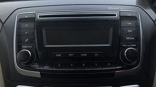 Used 2015 Maruti Suzuki Ciaz [2014-2017] ZXi AT Petrol Automatic top_features Integrated (in-dash) music system