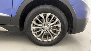 Used 2017 Maruti Suzuki S-Cross [2015-2017] Alpha 1.6 Diesel Manual tyres RIGHT FRONT TYRE RIM VIEW
