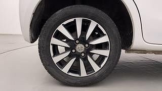 Used 2016 Toyota Etios Liva [2010-2017] V Petrol Manual tyres RIGHT REAR TYRE RIM VIEW