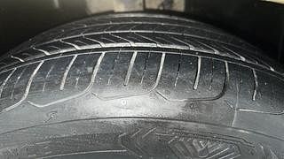 Used 2020 Tata Altroz XZ 1.2 Petrol Manual tyres RIGHT FRONT TYRE TREAD VIEW