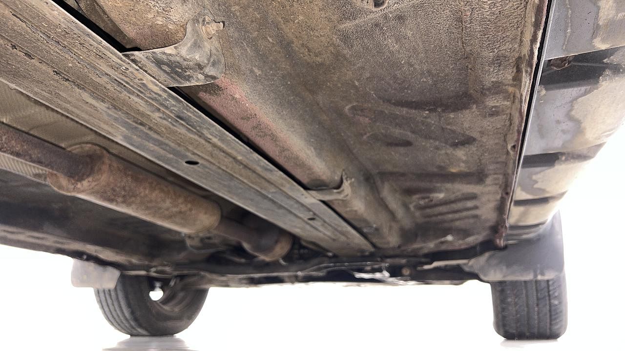 Used 2015 Renault Duster [2015-2020] RxE Petrol Petrol Manual extra REAR RIGHT UNDERBODY VIEW