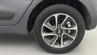 Used 2017 Hyundai Grand i10 [2017-2020] Sportz (O) AT 1.2 Kappa VTVT Petrol Automatic tyres LEFT REAR TYRE RIM VIEW