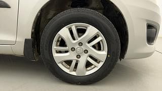 Used 2013 Maruti Suzuki Swift Dzire ZXI Petrol Manual tyres RIGHT FRONT TYRE RIM VIEW
