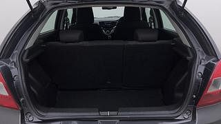 Used 2016 Maruti Suzuki Baleno [2015-2019] Zeta AT Petrol Petrol Automatic interior DICKY INSIDE VIEW