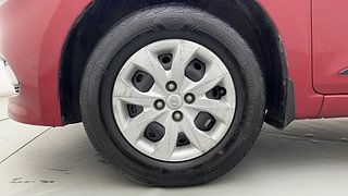 Used 2017 Hyundai Elite i20 [2014-2018] Sportz 1.2 Petrol Manual tyres LEFT FRONT TYRE RIM VIEW