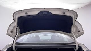 Used 2016 Hyundai Elantra [2016-2022] 2.0 SX MT Petrol Manual interior DICKY DOOR OPEN VIEW