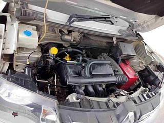 Used 2017 Renault Kwid [2017-2019] RXT 1.0 SCE Special Petrol Manual engine ENGINE RIGHT SIDE VIEW