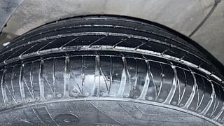 Used 2010 Hyundai i20 [2008-2012] Asta 1.2 ABS Petrol Manual tyres RIGHT REAR TYRE TREAD VIEW