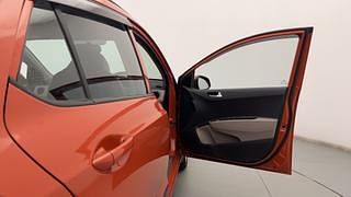 Used 2019 Hyundai Grand i10 [2017-2020] Sportz 1.2 Kappa VTVT Petrol Manual interior RIGHT FRONT DOOR OPEN VIEW