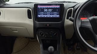Used 2022 Maruti Suzuki Wagon R 1.0 LXI CNG Petrol+cng Manual interior MUSIC SYSTEM & AC CONTROL VIEW