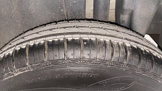 Used 2016 Maruti Suzuki Swift [2011-2017] VDi ABS Diesel Manual tyres LEFT REAR TYRE TREAD VIEW