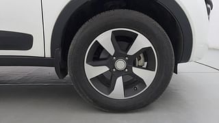 Used 2019 Tata Nexon [2017-2020] XZA Plus AMT Petrol Petrol Automatic tyres RIGHT FRONT TYRE RIM VIEW
