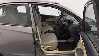 Used 2014 Honda Brio [2011-2016] V MT Petrol Manual interior RIGHT SIDE FRONT DOOR CABIN VIEW