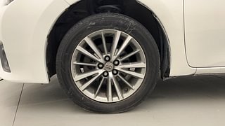 Used 2016 Toyota Corolla Altis [2014-2017] GL Petrol Petrol Manual tyres LEFT FRONT TYRE RIM VIEW