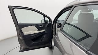 Used 2017 Renault Captur [2017-2020] 1.5 Platine diesel Diesel Manual interior LEFT FRONT DOOR OPEN VIEW