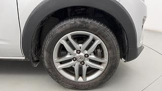 Used 2020 Renault Triber RXZ AMT Petrol Automatic tyres RIGHT FRONT TYRE RIM VIEW