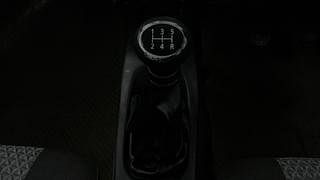 Used 2011 Maruti Suzuki Wagon R 1.0 [2010-2019] LXi Petrol Manual interior GEAR  KNOB VIEW
