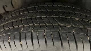 Used 2018 Mahindra XUV500 [2015-2018] W10 AT Diesel Automatic tyres RIGHT REAR TYRE TREAD VIEW