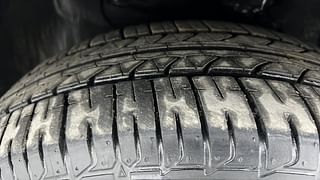 Used 2017 Hyundai Elite i20 [2014-2018] Asta 1.4 CRDI (O) Diesel Manual tyres LEFT FRONT TYRE TREAD VIEW
