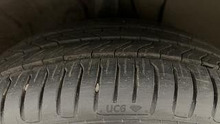 Used 2019 Hyundai Venue [2019-2022] SX Plus 1.0 Turbo DCT Petrol Automatic tyres RIGHT FRONT TYRE TREAD VIEW