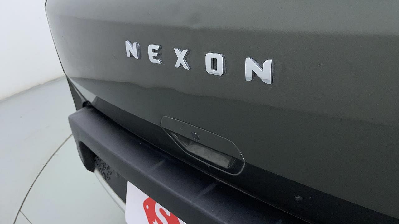 Used 2021 Tata Nexon XZ Plus (O) Petrol Manual dents MINOR DENT