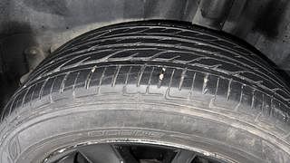 Used 2015 Volkswagen Vento [2015-2019] Highline Petrol AT Petrol Automatic tyres LEFT REAR TYRE TREAD VIEW