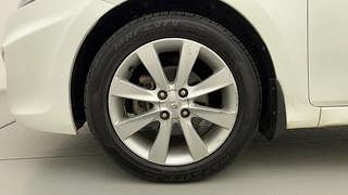 Used 2012 Hyundai Verna [2011-2015] Fluidic 1.6 CRDi SX Diesel Manual tyres LEFT FRONT TYRE RIM VIEW