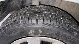 Used 2014 Ford Figo [2010-2015] Duratec Petrol ZXI 1.2 Petrol Manual tyres RIGHT REAR TYRE TREAD VIEW