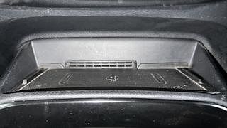 Used 2020 Kia Sonet GTX Plus 1.5 AT Diesel Automatic top_features Wireless phone charging