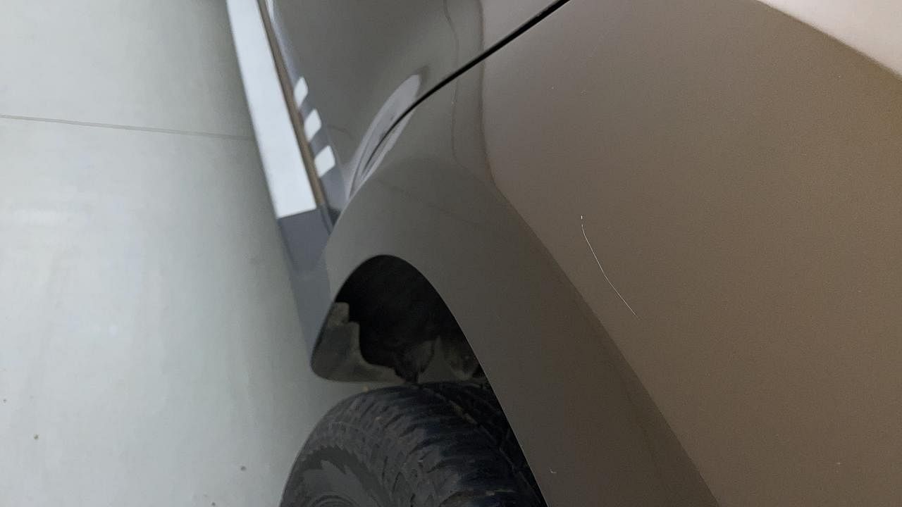 Used 2013 Renault Duster [2012-2015] 110 PS RxZ 4x2 MT Diesel Manual dents MINOR SCRATCH