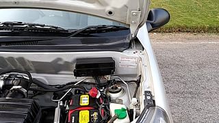 Used 2018 Maruti Suzuki Alto 800 [2012-2016] Lxi Petrol Manual engine ENGINE LEFT SIDE HINGE & APRON VIEW