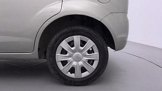 Used 2014 Ford Figo [2010-2015] Duratec Petrol ZXI 1.2 Petrol Manual tyres LEFT REAR TYRE RIM VIEW