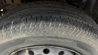 Used 2013 Maruti Suzuki Swift Dzire VDI Diesel Manual tyres RIGHT REAR TYRE TREAD VIEW