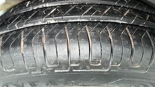 Used 2015 Maruti Suzuki Wagon R 1.0 [2010-2019] LXi Petrol Manual tyres RIGHT REAR TYRE TREAD VIEW