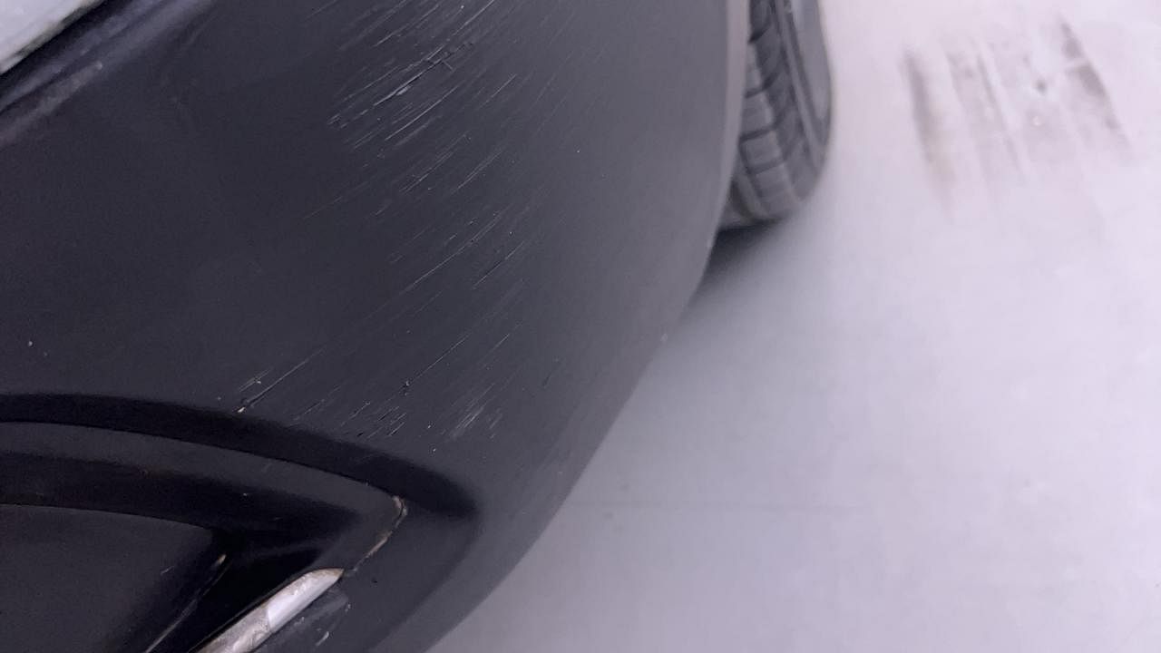 Used 2016 Maruti Suzuki S-Cross [2015-2017] Zeta 1.3 Diesel Manual dents MINOR SCRATCH