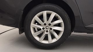 Used 2016 Skoda Superb [2016-2019] L&K TSI AT Petrol Automatic tyres RIGHT REAR TYRE RIM VIEW