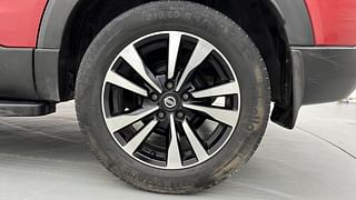 Used 2019 Nissan Kicks [2018-2020] XV Premium (O) Dual Tone Diesel Diesel Manual tyres LEFT REAR TYRE RIM VIEW
