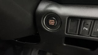 Used 2017 Maruti Suzuki S-Cross [2015-2017] Alpha 1.6 Diesel Manual top_features Keyless start