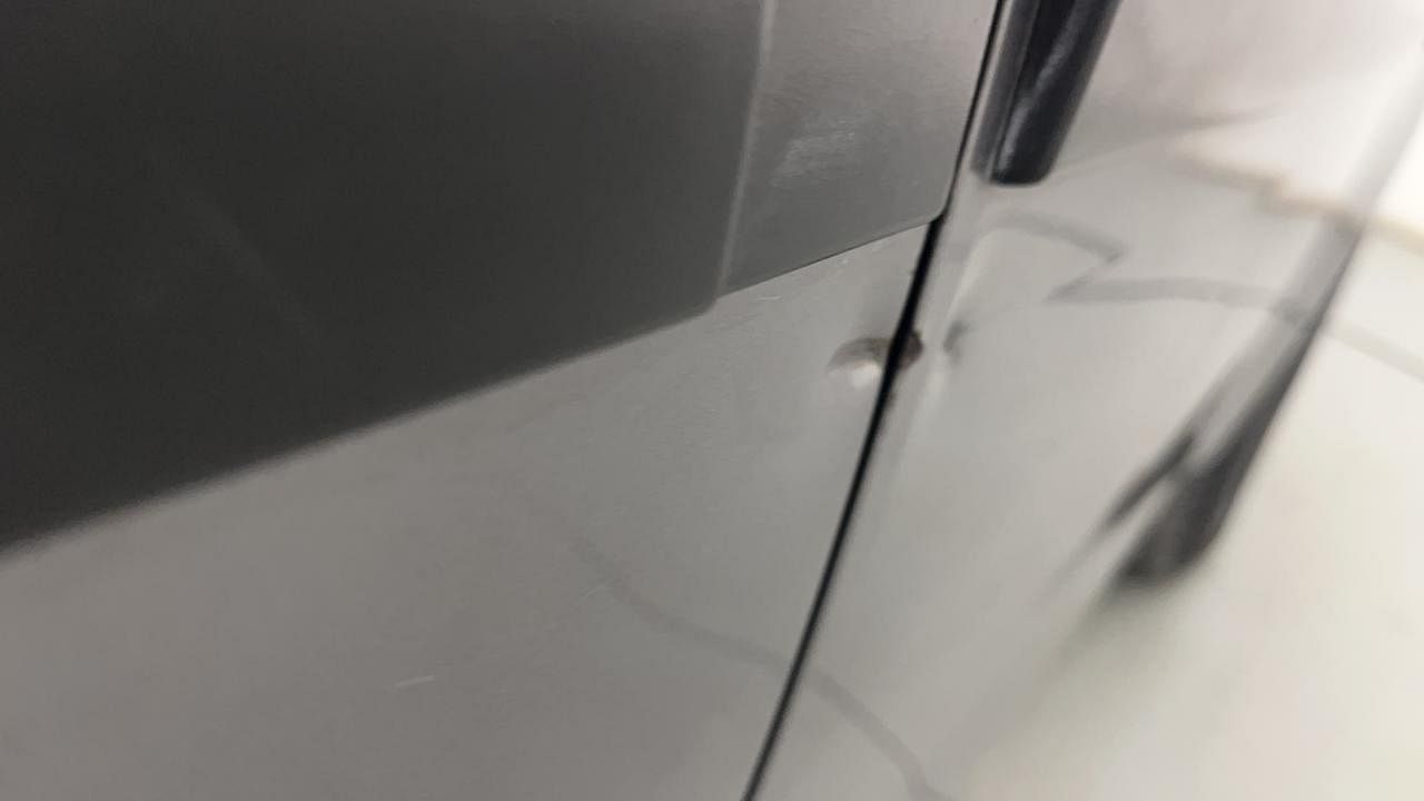 Used 2009 Maruti Suzuki Ritz [2009-2012] VXI Petrol Manual dents MINOR DENT