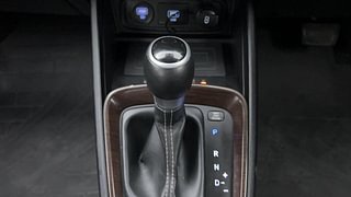 Used 2019 Hyundai Venue [2019-2022] SX Plus 1.0 Turbo DCT Petrol Automatic interior GEAR  KNOB VIEW