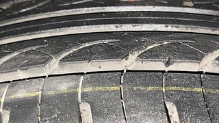 Used 2017 Hyundai Elite i20 [2017-2018] Magna Executive 1.2 Petrol Manual tyres RIGHT REAR TYRE TREAD VIEW